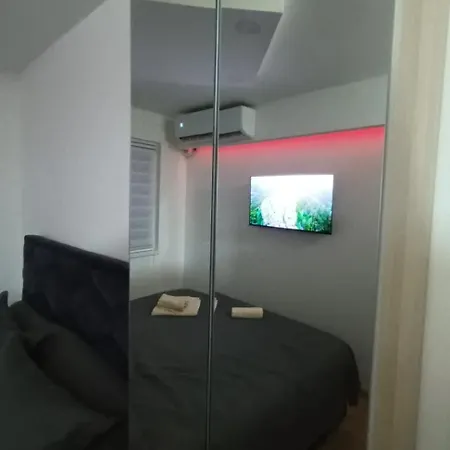 Lux Sa Saunom Ampelitsi Apartmán
