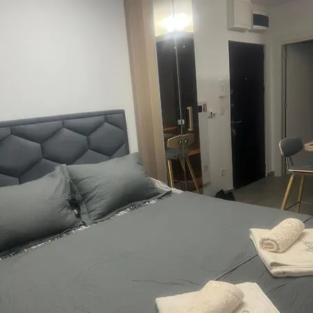 Lux Sa Saunom Ampelitsi Apartmán