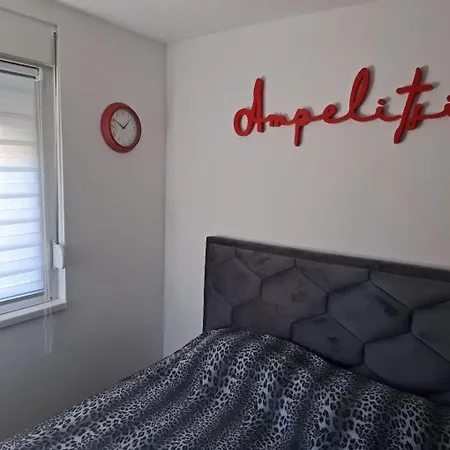 Lux Sa Saunom Ampelitsi Lägenhet Ledine